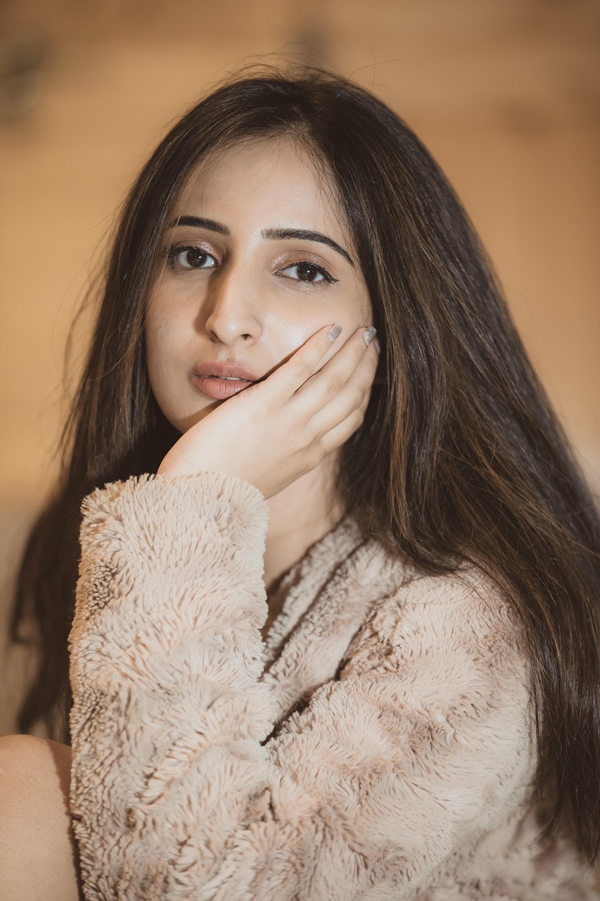 Portrait of a young Indian woman for the Buddy energy section